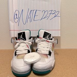 Air Jordan 4 rasta